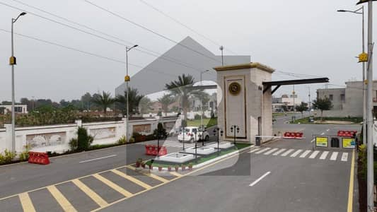 ڈیوائن انکلیو کینال روڈ,فیصل آباد میں 7 مرلہ رہائشی پلاٹ 1.54 کروڑ میں برائے فروخت۔