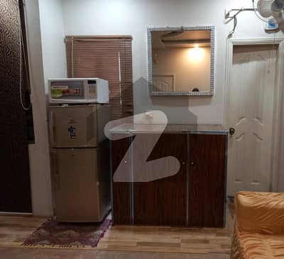 1 KANAL HOUSE FOR RENT AT IDEAL LOCATION IN GARDEN TOWN.