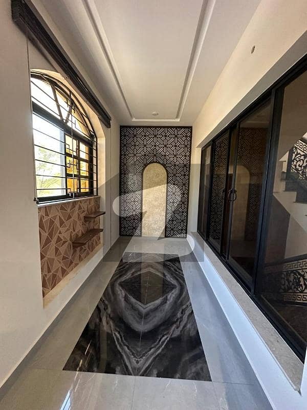 ای ۔ 11 اسلام آباد میں 5 کمروں کا 8 مرلہ مکان 7.5 کروڑ میں برائے فروخت۔ ای ۔ 11 اسلام آباد میں 5 کمروں کا 8 مرلہ مکان 7.5 کروڑ میں برائے فروخت۔