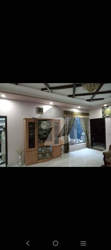 Model Town T chock Model Town T chock