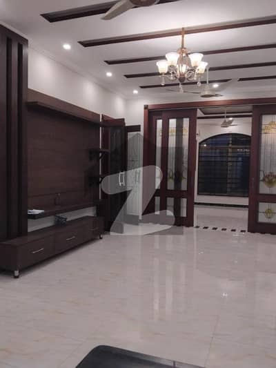 Bahria Enclave 10 Marla house available for rent good location