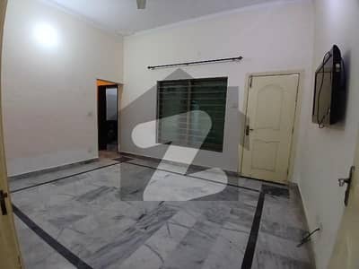 3 Bed Ground Portion For Rent On 1 Kanal With Gas