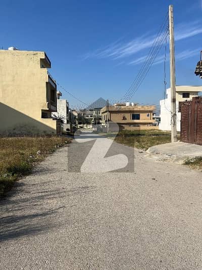 نیو سٹی ۔ بلاک ایچ نیو سٹی,واہ میں 10 مرلہ رہائشی پلاٹ 80.0 لاکھ میں برائے فروخت۔