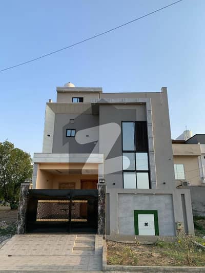 خیابانِ امین ۔ بلاک ایل خیابانِ امین,لاہور میں 3 کمروں کا 5 مرلہ مکان 1.6 کروڑ میں برائے فروخت۔