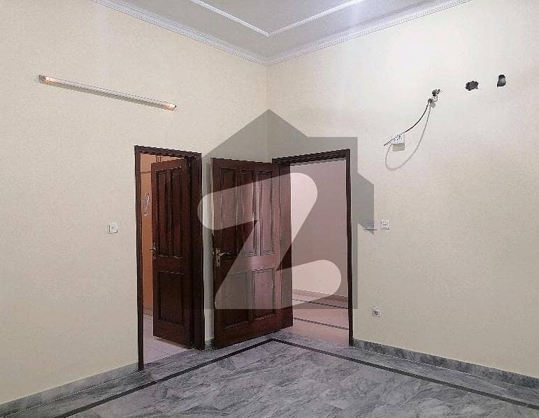 House Spread Over 10 Marla In Johar Town Available House Spread Over 10 Marla In Johar Town Available