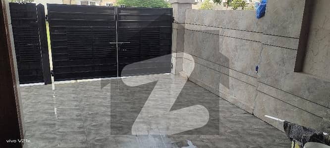 لیک سٹی رائیونڈ روڈ,لاہور میں 4 کمروں کا 7 مرلہ مکان 3.55 کروڑ میں برائے فروخت۔ لیک سٹی رائیونڈ روڈ,لاہور میں 4 کمروں کا 7 مرلہ مکان 3.55 کروڑ میں برائے فروخت۔