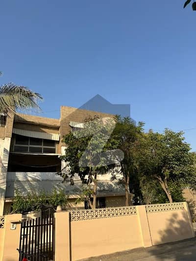 Prime Location 2300 Square Feet Flat In Sea View Apartments For Rent