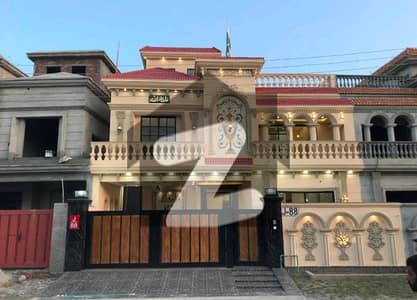 Prime Location 9 Marla House Is Available For Sale In Buch Villas Phase 2 - Hamid Block Prime Location 9 Marla House Is Available For Sale In Buch Villas Phase 2 - Hamid Block