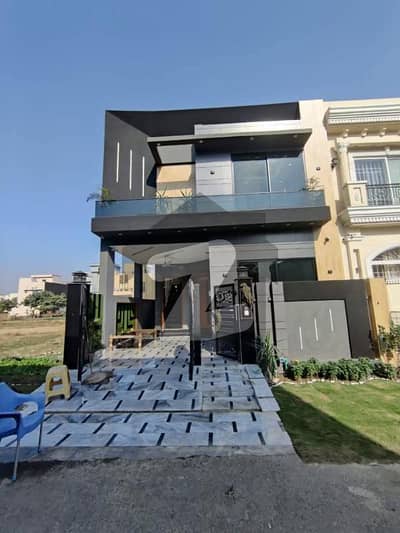 5 MARLA BRAND NEW WELL DESIGN HOUSE FOR SALE IN DHA PHASE 9 TOWN