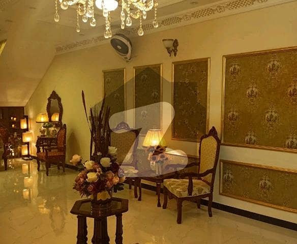 11 Marla Building In Ferozepur Road Is Available