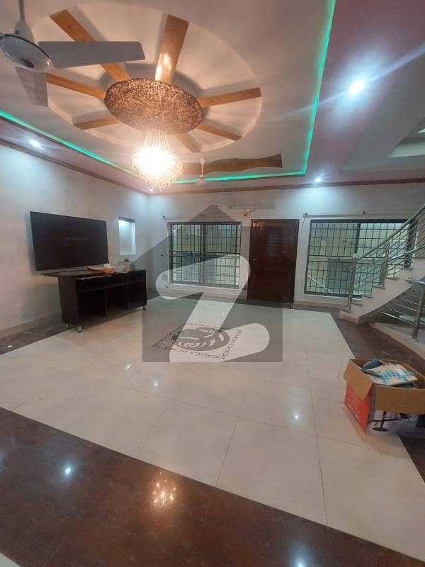 3 BED UPPER PORTION FOR RENT 3 BED UPPER PORTION FOR RENT