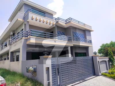 1 Kanal Owner Built House For Rent