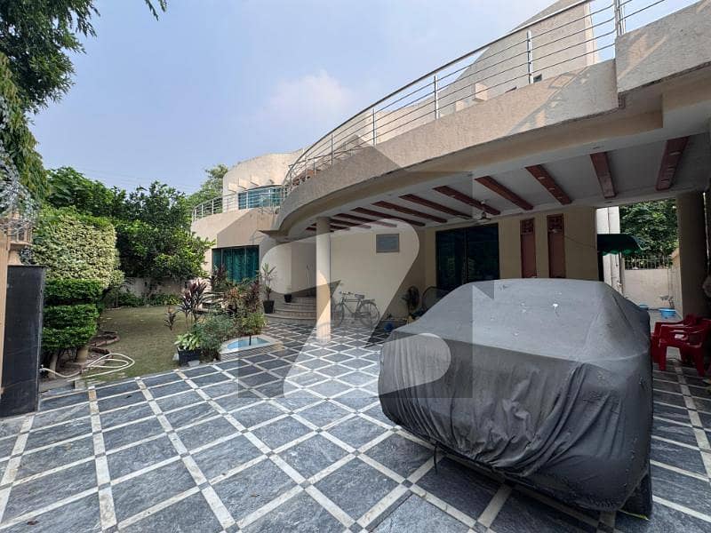 ڈی ایچ اے فیز 2 ڈیفنس (ڈی ایچ اے),لاہور میں 5 کمروں کا 1 کنال مکان 9.0 کروڑ میں برائے فروخت۔