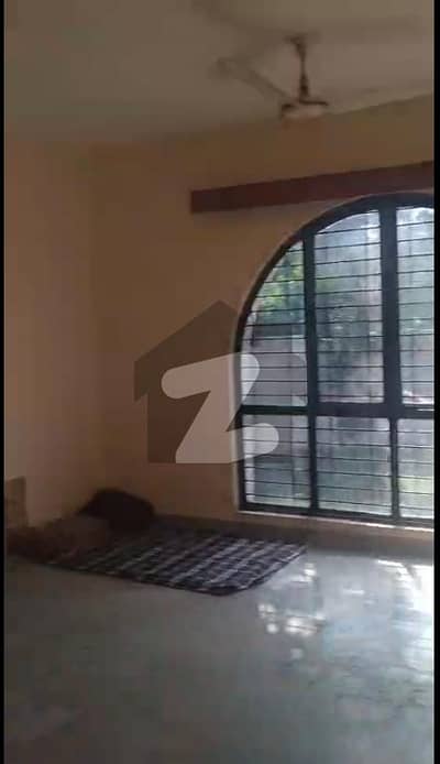 1 Kanal House with 4-Car Parking and Servant Quarter for Rent in K Block, DHA Phase 1 Lahore