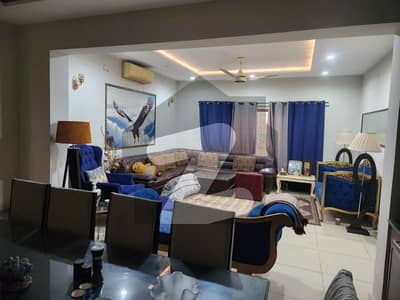 بحریہ ٹاؤن سیکٹر سی بحریہ ٹاؤن,لاہور میں 7 کمروں کا 1 کنال مکان 6.2 کروڑ میں برائے فروخت۔