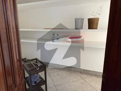 F8 house available for rent