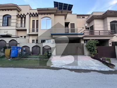 بحریہ ٹاؤن فیز 8 ۔ سفاری ویلی بحریہ ٹاؤن فیز 8,بحریہ ٹاؤن راولپنڈی,راولپنڈی میں 4 کمروں کا 7 مرلہ مکان 2.1 کروڑ میں برائے فروخت۔ بحریہ ٹاؤن فیز 8 ۔ سفاری ویلی بحریہ ٹاؤن فیز 8,بحریہ ٹاؤن راولپنڈی,راولپنڈی میں 4 کمروں کا 7 مرلہ مکان 2.1 کروڑ میں برائے فروخت۔