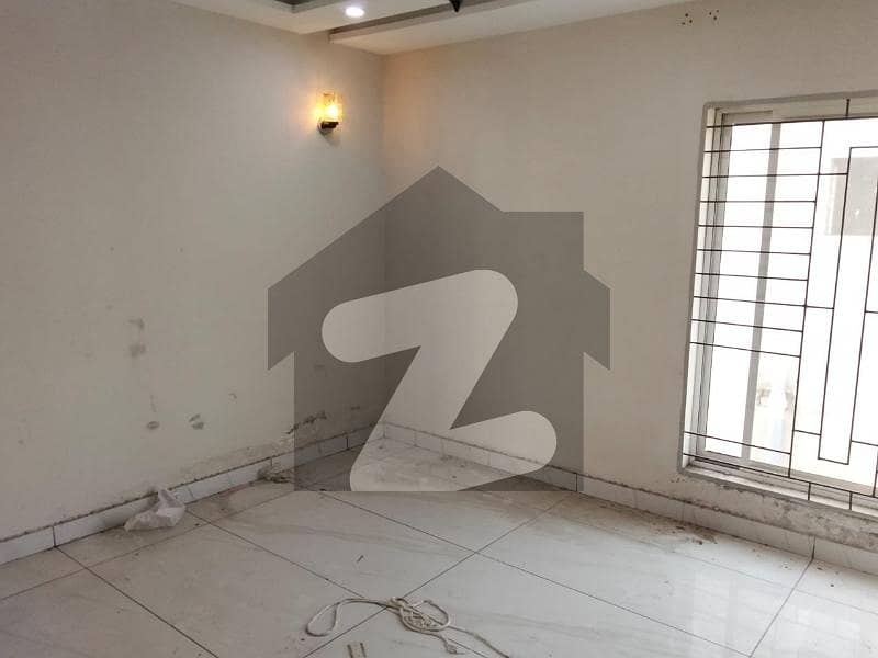 A Prime Location House Of 5 Marla In Wapda Town