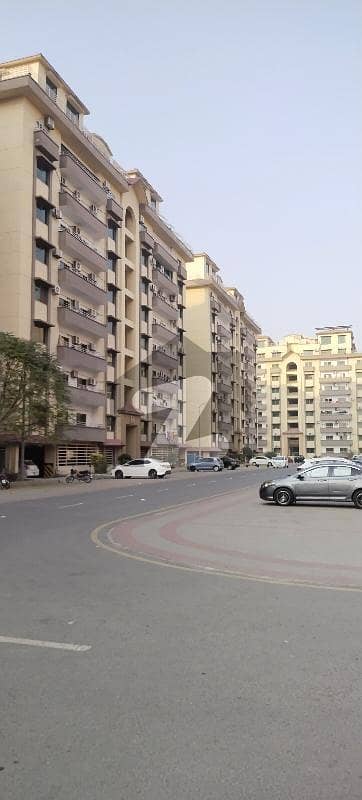 عسکری 11 ۔ سیکٹر بی عسکری 11,عسکری,لاہور میں 3 کمروں کا 10 مرلہ فلیٹ 3.1 کروڑ میں برائے فروخت۔ عسکری 11 ۔ سیکٹر بی عسکری 11,عسکری,لاہور میں 3 کمروں کا 10 مرلہ فلیٹ 3.1 کروڑ میں برائے فروخت۔