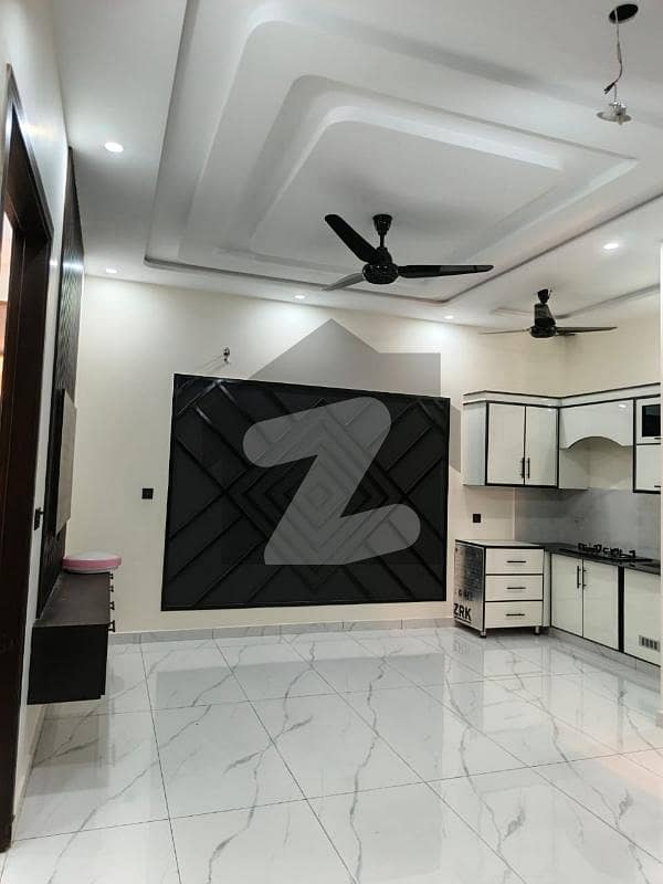 Ready To Buy A Prime Location House In Wapda Town