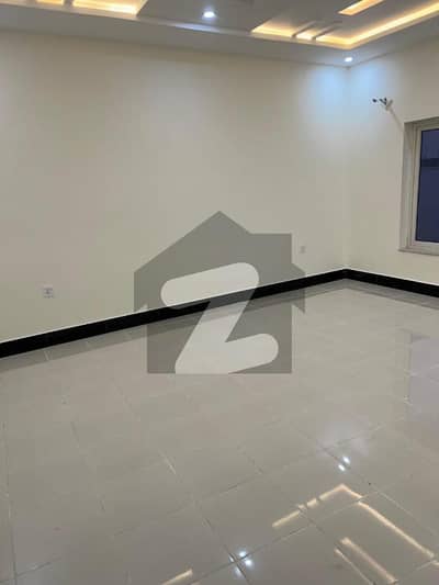 ڈی ایچ اے ڈیفینس پشاور میں 8 کمروں کا 10 مرلہ مکان 4.8 کروڑ میں برائے فروخت۔