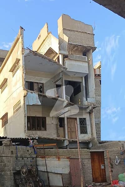 لیاقت آباد کراچی میں 1 کمرے کا 5 مرلہ مکان 1.05 کروڑ میں برائے فروخت۔