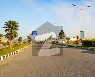 7.6 Marla Plot For Sale In A Block