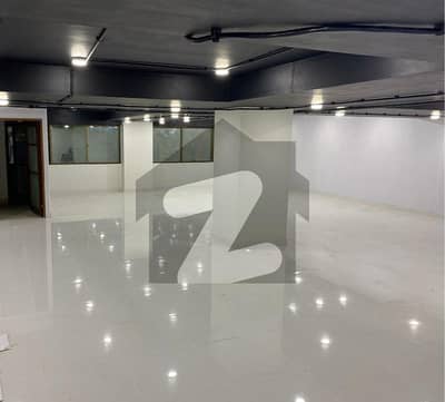 شاہراہِ فیصل کراچی میں 11 مرلہ دفتر 3.0 لاکھ میں کرایہ پر دستیاب ہے۔