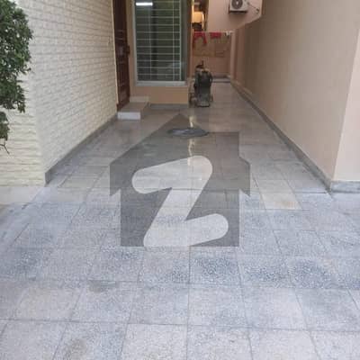 بحریہ ٹاؤن سفاری ولاز بحریہ ٹاؤن سیکٹر B,بحریہ ٹاؤن,لاہور میں 3 کمروں کا 5 مرلہ مکان 1.8 کروڑ میں برائے فروخت۔ بحریہ ٹاؤن سفاری ولاز بحریہ ٹاؤن سیکٹر B,بحریہ ٹاؤن,لاہور میں 3 کمروں کا 5 مرلہ مکان 1.8 کروڑ میں برائے فروخت۔