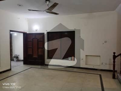 ڈی ایچ اے فیز 2 ڈیفنس (ڈی ایچ اے),لاہور میں 4 کمروں کا 10 مرلہ مکان 1.55 لاکھ میں کرایہ پر دستیاب ہے۔ ڈی ایچ اے فیز 2 ڈیفنس (ڈی ایچ اے),لاہور میں 4 کمروں کا 10 مرلہ مکان 1.55 لاکھ میں کرایہ پر دستیاب ہے۔