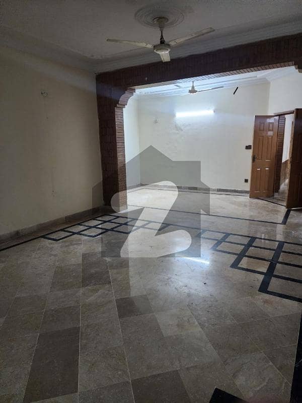 ایف ۔ 8 اسلام آباد میں 9 کمروں کا 1 کنال مکان 10.0 لاکھ میں کرایہ پر دستیاب ہے۔