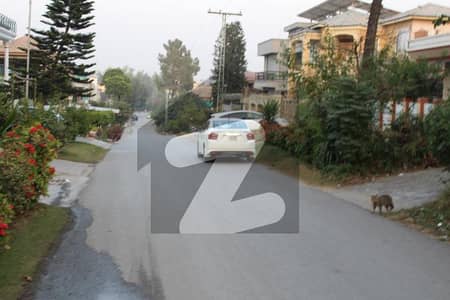 جی ۔ 10/2 جی ۔ 10,اسلام آباد میں 1 کنال رہائشی پلاٹ 13.0 کروڑ میں برائے فروخت۔