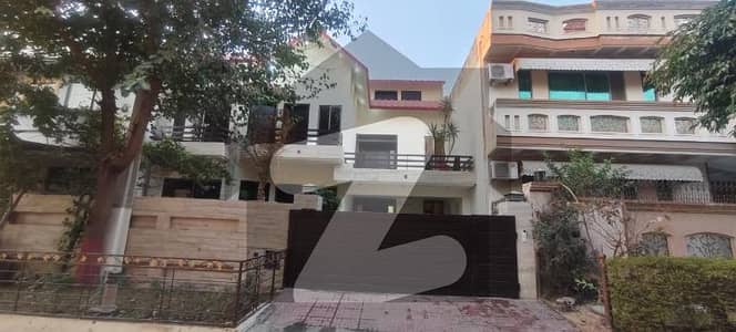 جی ۔ 13/1 جی ۔ 13,اسلام آباد میں 7 کمروں کا 14 مرلہ مکان 3.09 لاکھ میں کرایہ پر دستیاب ہے۔