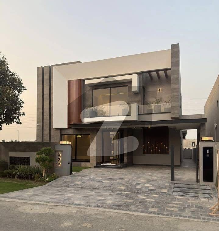 One kanal luxurious bungalow located near dolmen mall One kanal luxurious bungalow located near dolmen mall