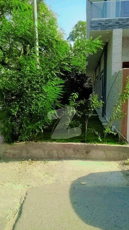 جی ۔ 9 اسلام آباد میں 12 مرلہ رہائشی پلاٹ 9.5 کروڑ میں برائے فروخت۔