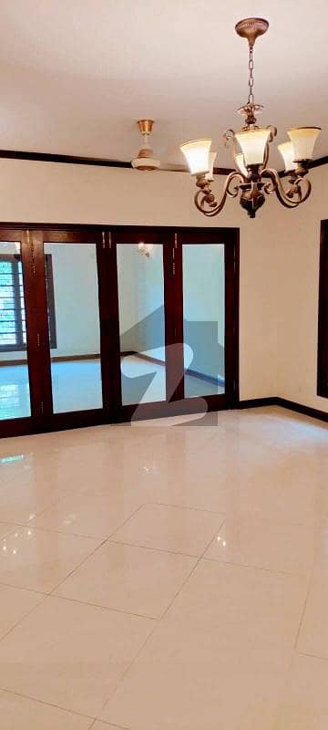 DHA 500 Yards House for Rent 4 Bedrooms Plus 2 Study room with Basement Tile Flooring