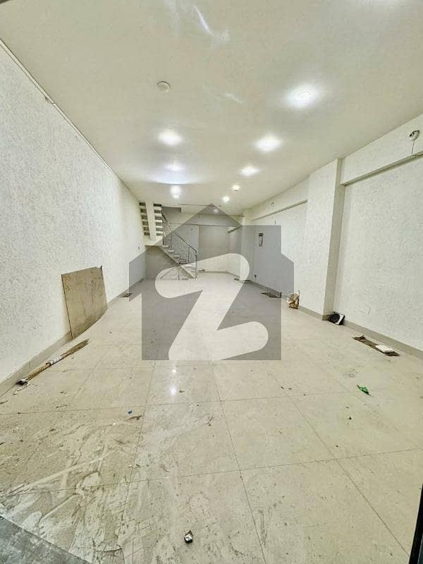 SHOWROOM AVAILABLE FOR RENT SHOWROOM AVAILABLE FOR RENT