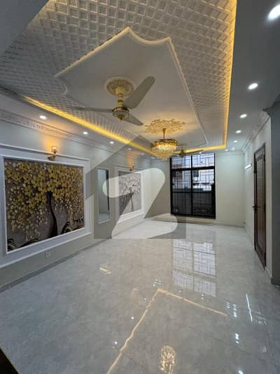 ڈریم گارڈنز فیز 1 ۔ بلاک سی ڈریم گارڈنز فیز 1,ڈریم گارڈنز,ڈیفینس روڈ,لاہور میں 4 کمروں کا 5 مرلہ مکان 2.65 کروڑ میں برائے فروخت۔ ڈریم گارڈنز فیز 1 ۔ بلاک سی ڈریم گارڈنز فیز 1,ڈریم گارڈنز,ڈیفینس روڈ,لاہور میں 4 کمروں کا 5 مرلہ مکان 2.65 کروڑ میں برائے فروخت۔