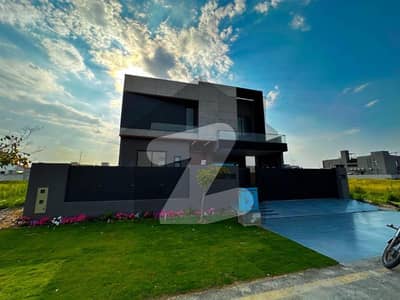 ڈی ایچ اے فیز 7 - بلاک ایس فیز 7,ڈیفنس (ڈی ایچ اے),لاہور میں 5 کمروں کا 1 کنال مکان 8.75 کروڑ میں برائے فروخت۔