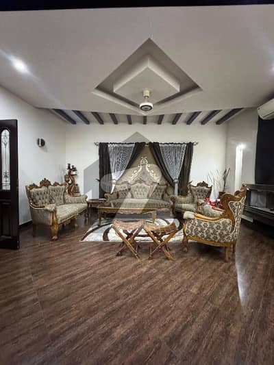 ڈی ایچ اے فیز 1 ڈیفنس (ڈی ایچ اے),لاہور میں 4 کمروں کا 10 مرلہ مکان 1.6 لاکھ میں کرایہ پر دستیاب ہے۔