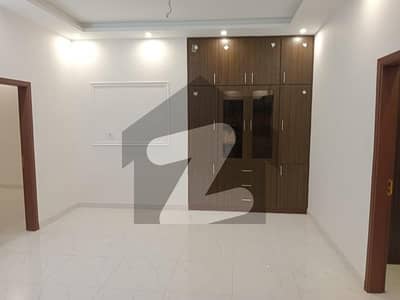 گلشنِ اقبال - بلاک 5 گلشنِ اقبال,گلشنِ اقبال ٹاؤن,کراچی میں 16 مرلہ دفتر 1.8 لاکھ میں کرایہ پر دستیاب ہے۔ گلشنِ اقبال - بلاک 5 گلشنِ اقبال,گلشنِ اقبال ٹاؤن,کراچی میں 16 مرلہ دفتر 1.8 لاکھ میں کرایہ پر دستیاب ہے۔