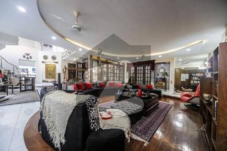 ڈی ایچ اے فیز 2 - بلاک کیو فیز 2,ڈیفنس (ڈی ایچ اے),لاہور میں 5 کمروں کا 2 کنال مکان 15.5 کروڑ میں برائے فروخت۔