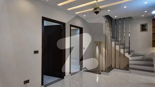 الاحمد گارڈن ہاوسنگ سکیم جی ٹی روڈ,لاہور میں 5 کمروں کا 5 مرلہ مکان 75.0 ہزار میں کرایہ پر دستیاب ہے۔