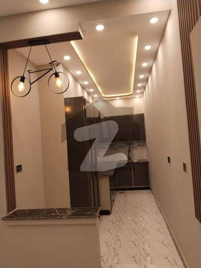 الاحمد گارڈن ہاوسنگ سکیم جی ٹی روڈ,لاہور میں 3 کمروں کا 5 مرلہ بالائی پورشن 37.0 ہزار میں کرایہ پر دستیاب ہے۔