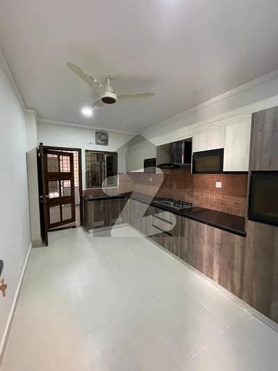 2400 Square Feet Flat In Cantt Of Karachi Is Available For sale