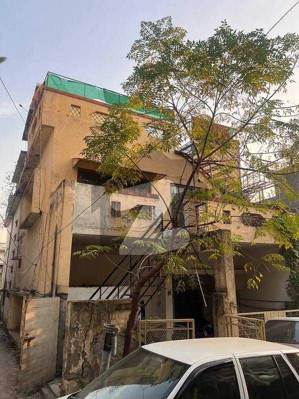 House For Sale in G-6 (Corner) House For Sale in G-6 (Corner)