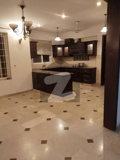 ای ۔ 11/2 ای ۔ 11,اسلام آباد میں 2 کمروں کا 1 کنال زیریں پورشن 1.0 لاکھ میں کرایہ پر دستیاب ہے۔