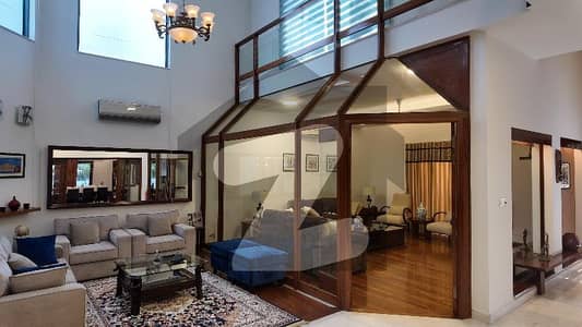 ڈی ایچ اے فیز 6 - بلاک بی فیز 6,ڈیفنس (ڈی ایچ اے),لاہور میں 5 کمروں کا 1 کنال مکان 16.0 کروڑ میں برائے فروخت۔