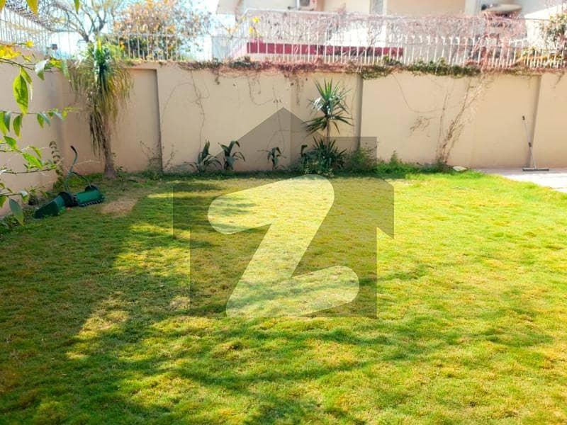 ایف ۔ 7 اسلام آباد میں 6 کمروں کا 1 کنال مکان 33.0 کروڑ میں برائے فروخت۔