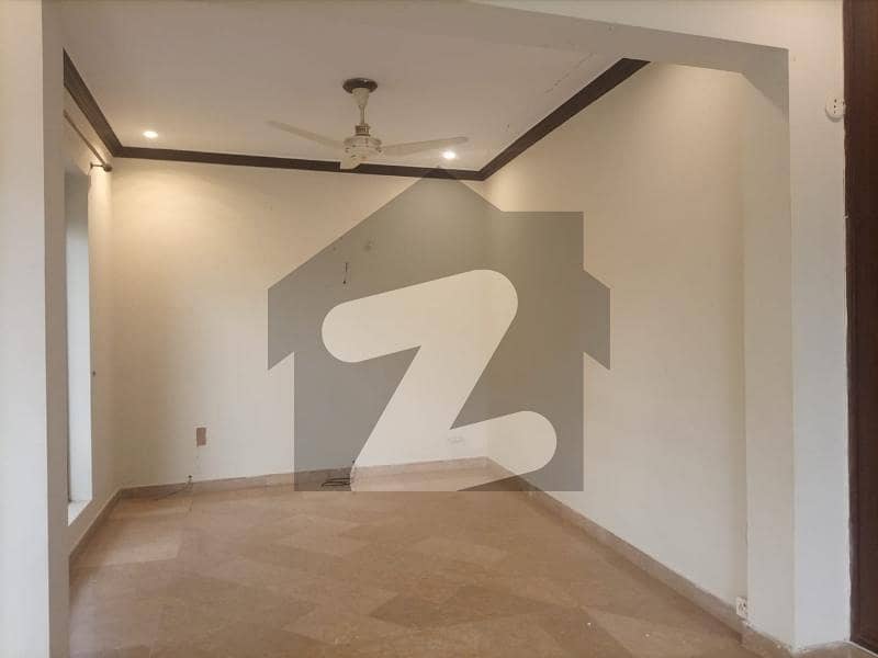 ایف ۔ 10 اسلام آباد میں 3 کمروں کا 1 کنال بالائی پورشن 1.9 لاکھ میں کرایہ پر دستیاب ہے۔ ایف ۔ 10 اسلام آباد میں 3 کمروں کا 1 کنال بالائی پورشن 1.9 لاکھ میں کرایہ پر دستیاب ہے۔